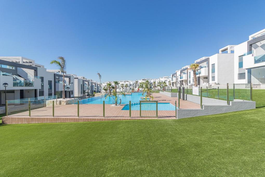 Calle Bullas Topfloor lejlighed Torrevieja Eksteriør billede