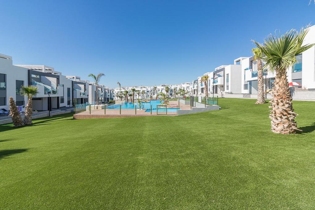 Calle Bullas Topfloor lejlighed Torrevieja Eksteriør billede
