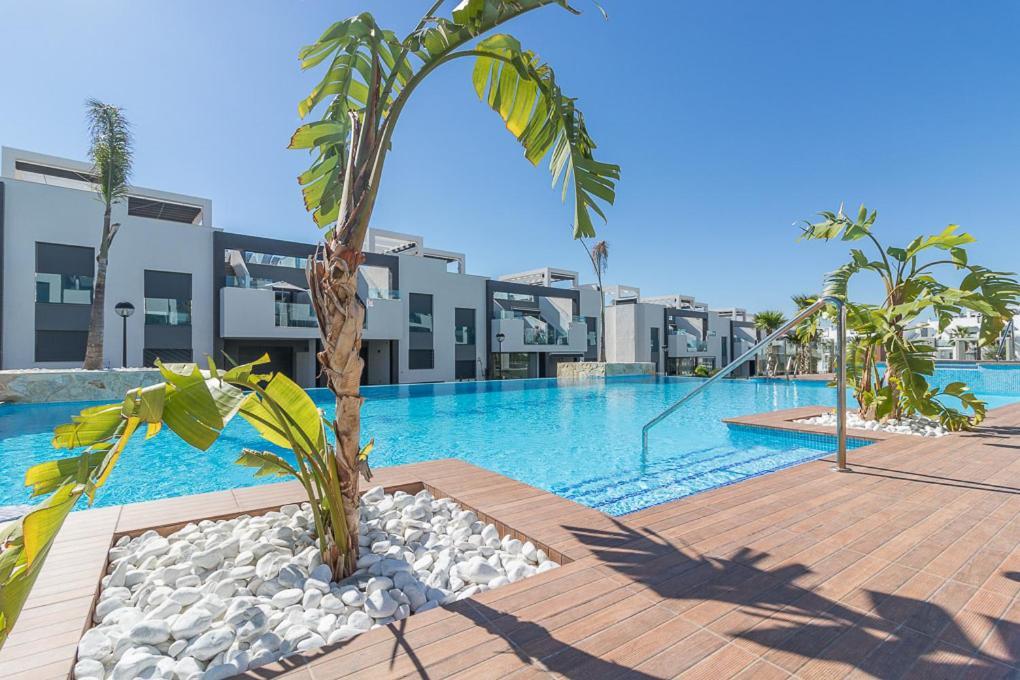 Calle Bullas Topfloor lejlighed Torrevieja Eksteriør billede