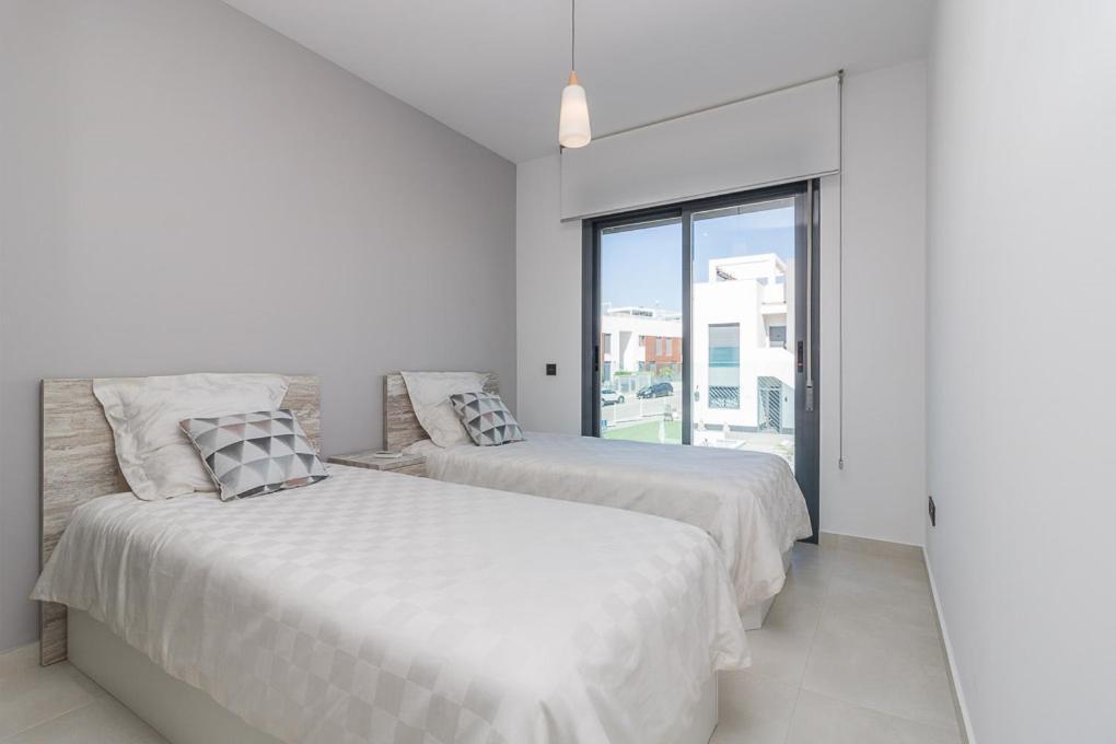 Calle Bullas Topfloor lejlighed Torrevieja Eksteriør billede