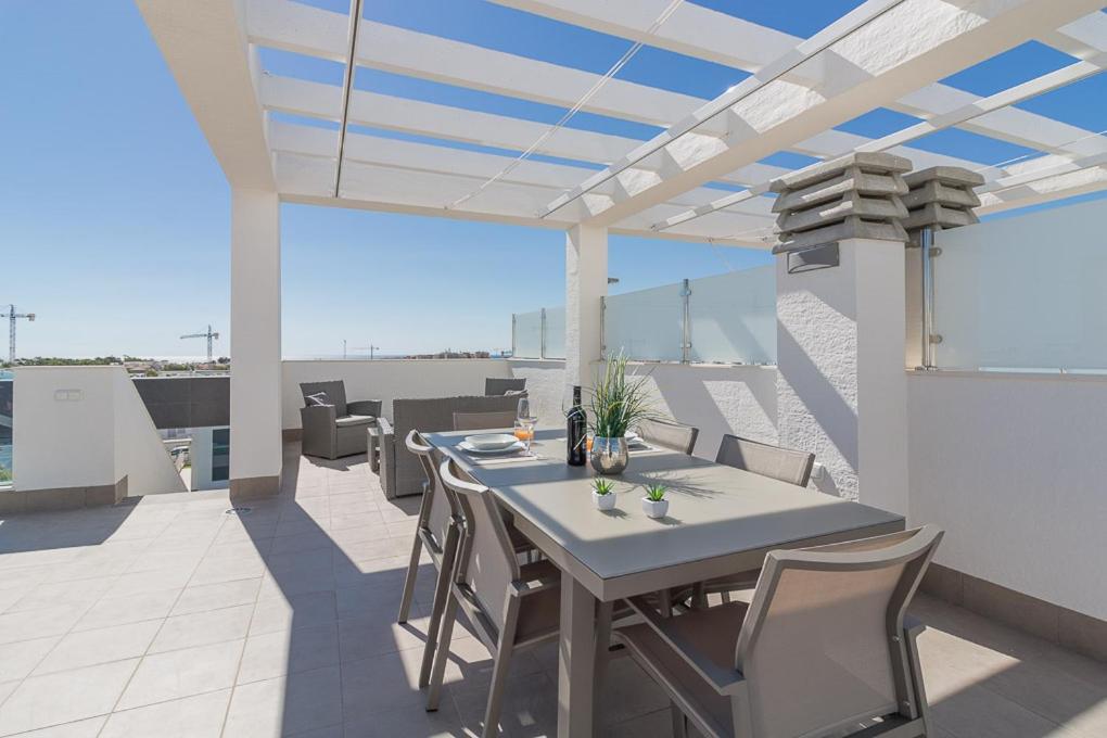 Calle Bullas Topfloor lejlighed Torrevieja Eksteriør billede